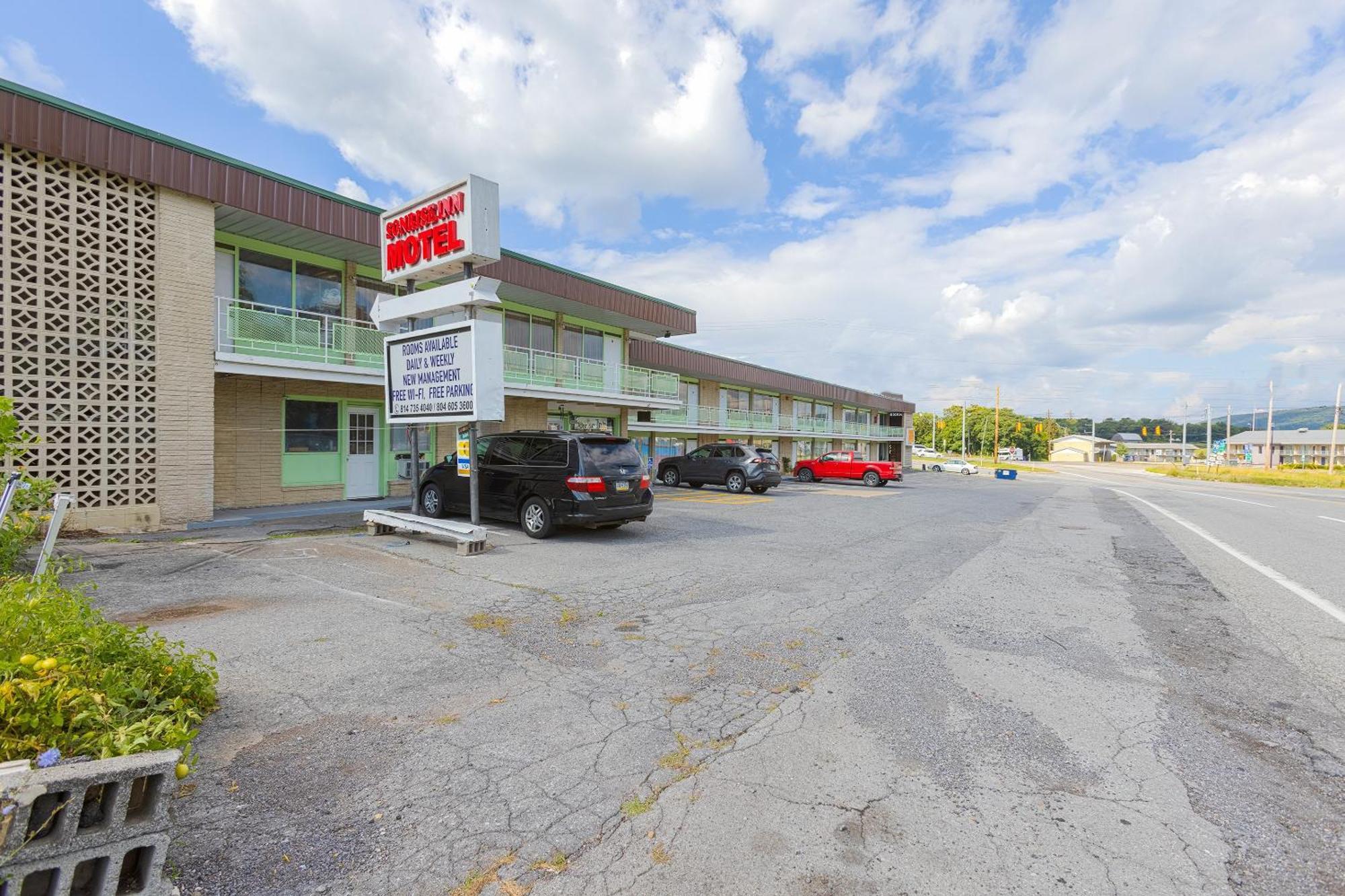 Sonrise Inn Lincoln Hwy By Oyo Breezewood Exterior photo