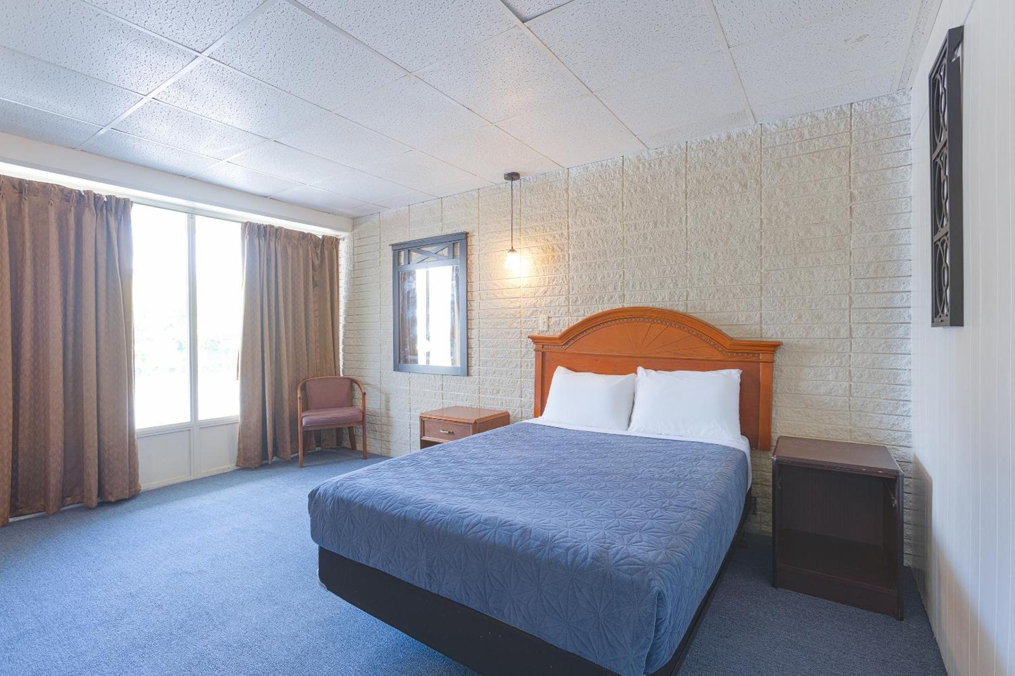Sonrise Inn Lincoln Hwy By Oyo Breezewood Exterior photo