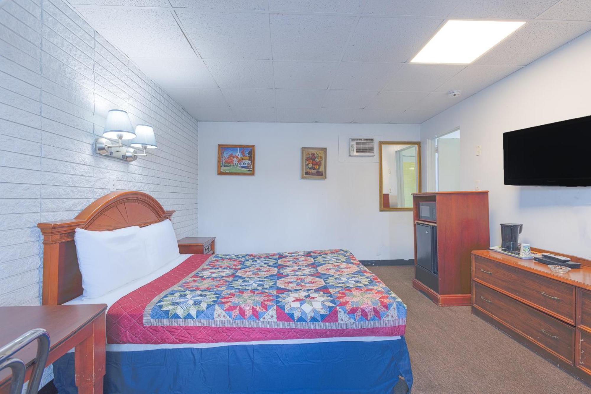 Sonrise Inn Lincoln Hwy By Oyo Breezewood Exterior photo